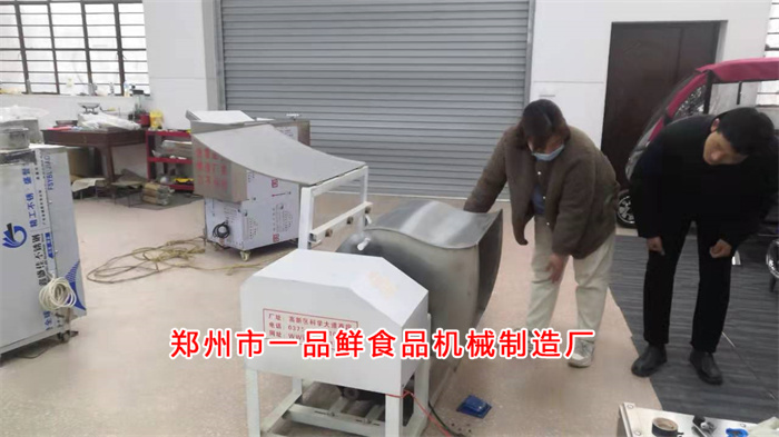 浙江臺(tái)州客戶張先生定購350型自動(dòng)疊片燴面機(jī)(圖1) 浙江臺(tái)州客戶張先生定購350型自動(dòng)疊片燴面機(jī)(圖1)