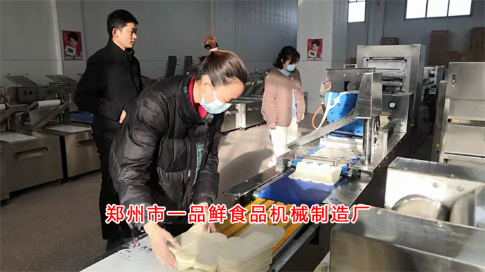浙江臺(tái)州客戶張先生定購350型自動(dòng)疊片燴面機(jī)(圖3) 浙江臺(tái)州客戶張先生定購350型自動(dòng)疊片燴面機(jī)(圖3)