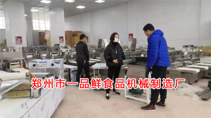 洛陽客戶訂購350型全套燴面機(jī)(圖2) 洛陽客戶訂購350型全套燴面機(jī)(圖2)