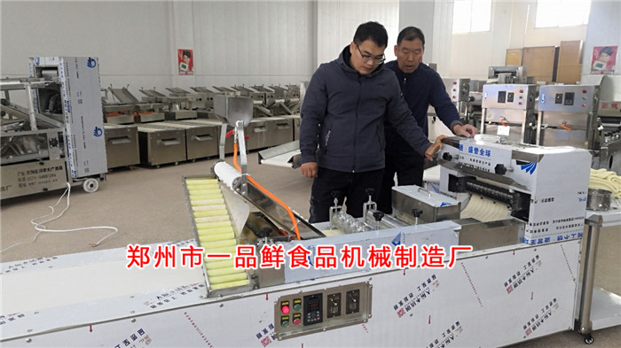 北京客戶(hù)訂購(gòu)大型燴面機(jī)設(shè)備(圖3) 北京客戶(hù)訂購(gòu)大型燴面機(jī)設(shè)備(圖3)